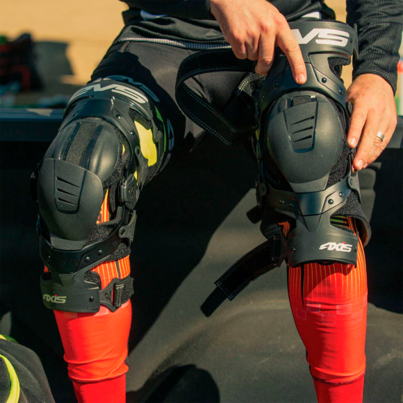 Брейсы EVS Axis Sport L