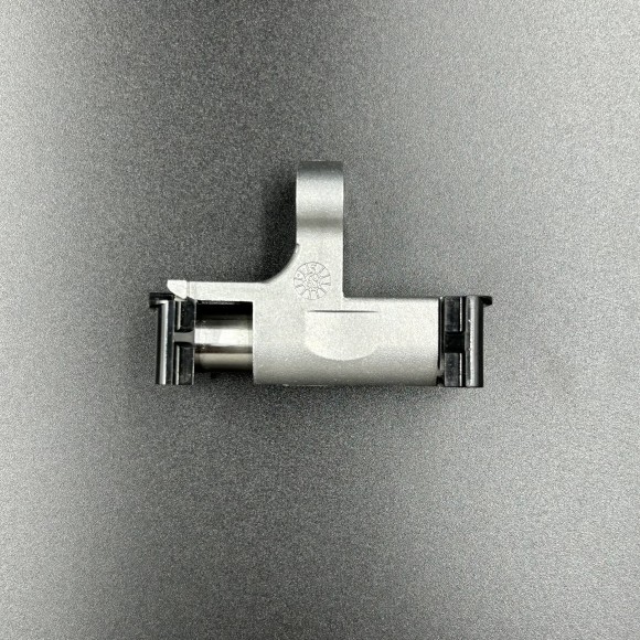 Натяжитель (левый) Suzuki DF200-350 (12833-93J00) (Suzuki) Натяжитель (левый) Suzuki DF200-350 (12833-93J00) (Suzuki)