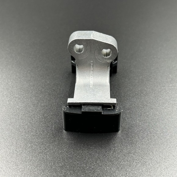 Натяжитель (левый) Suzuki DF200-350 (12833-93J00) (Suzuki) Натяжитель (левый) Suzuki DF200-350 (12833-93J00) (Suzuki)