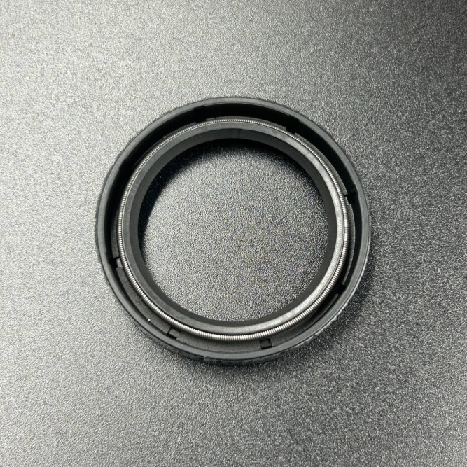 Сальник гребного вала Mercury 75-300 (8M0204700) (Quicksilver)