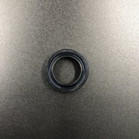 Уплотнение гидроподъемника Yamaha 55-90 (Yamaha)