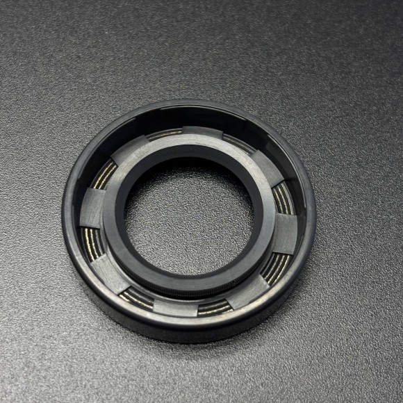 Манжета резинометаллическая OIL SEAL (MERCURY) QS