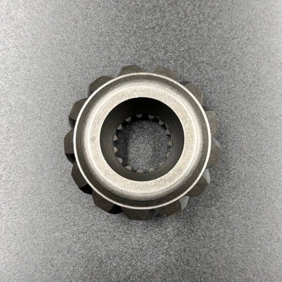 Шестерня пиньон Tohatsu 40-50 (3C8-64020-0) (WUHU) Шестерня пиньон Tohatsu 40-50 (3C8-64020-0) (WUHU)