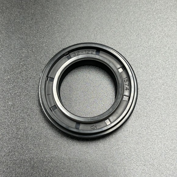Сальник коленвала Yamaha 650-1200 (гидроциикл) (Osaka) Сальник коленвала Yamaha 650-1200 (гидроциикл) (Osaka)