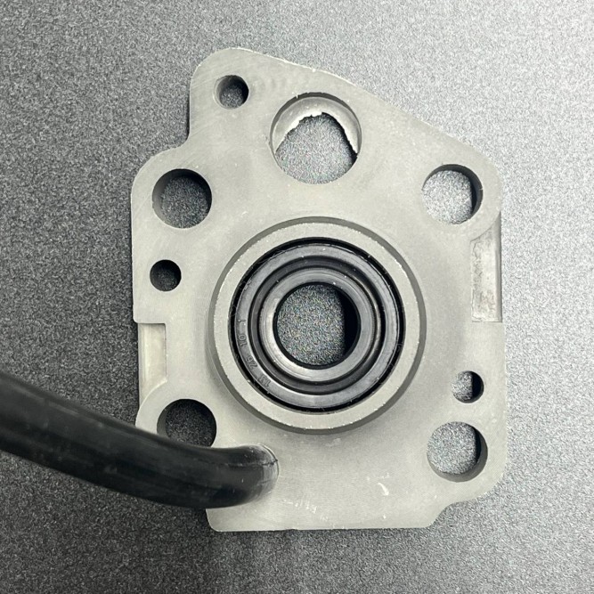 Основание помпы охлаждения Suzuki DT9.9-15, DF9.9-15 (Premarine)