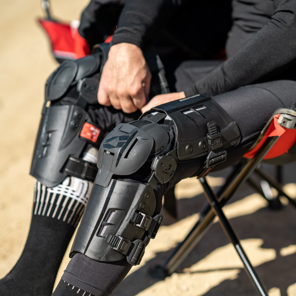 Брейсы EVS RS9 1 пара M