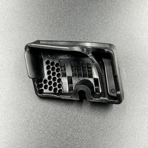 Решетка водозабора редуктора Yamaha F300-350 (Правая) (Yamaha)