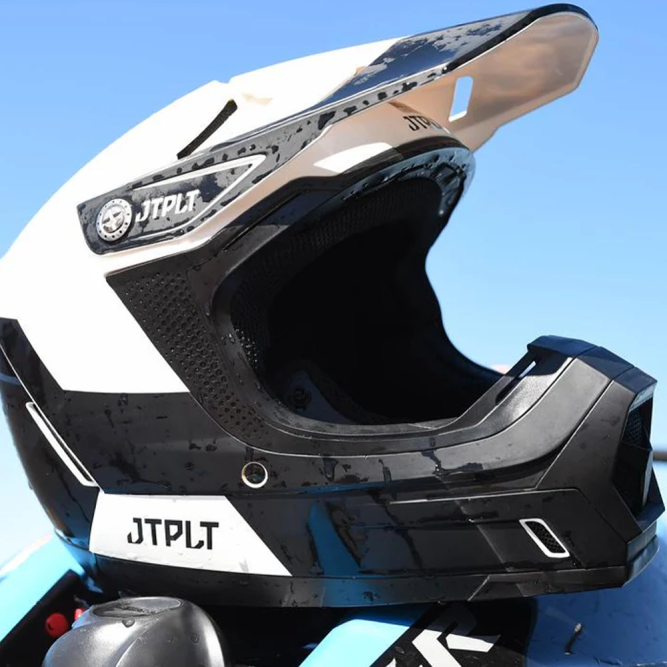 Шлем для гидроцикла JetPilot VAULT Black/White, S