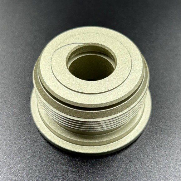 Крышка вспомогательного штока гидроподъема Yamaha F150 (PWB)