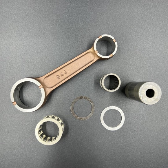 Шатунный комплект Suzuki DT40-65 (12160-94400-KIT) (KACAWA)