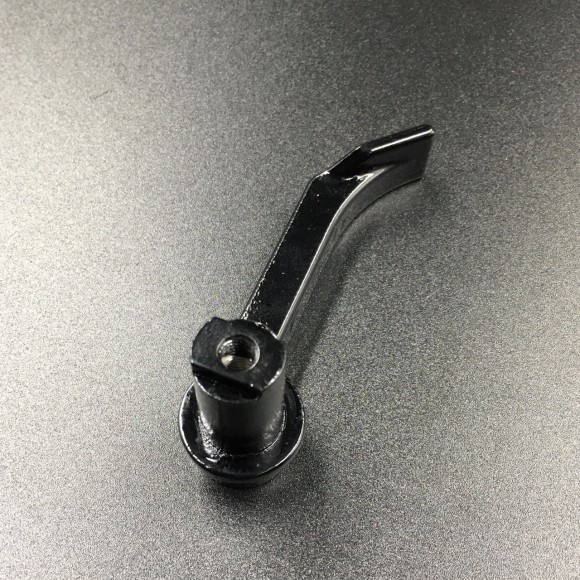 Ручка замка капота Tohatsu 9.9-18, 25-30, 40C (338Q67141-0) (PREMARINE) Ручка замка капота Tohatsu 9.9-18, 25-30, 40C (338Q67141-0) (PREMARINE)