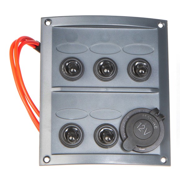 Панель бортового питания AAA с тумблерами переключателей - 5, гнёзд предохранителей - 3, прикуриватель