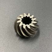 Шестерня вертикального вала (Пиньон) Honda 8-10 (41131-ZW9-000) (Honda)