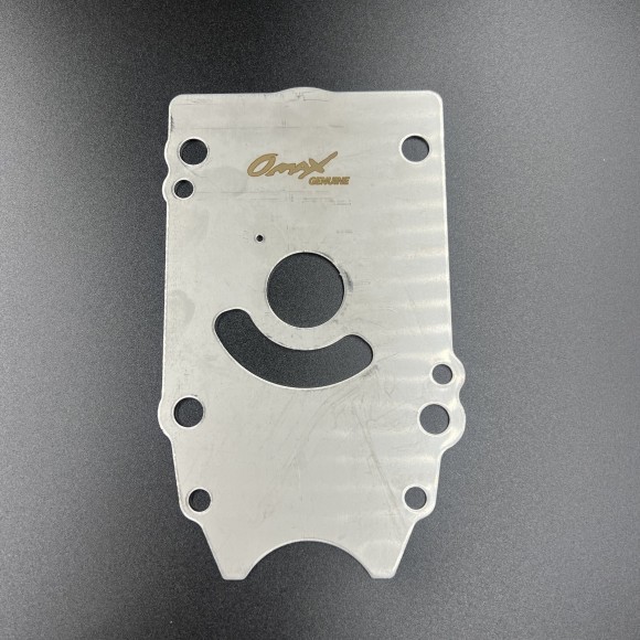 Пластина помпы охлаждения Suzuki DF200-300/DF250-300(A)  (Omax)