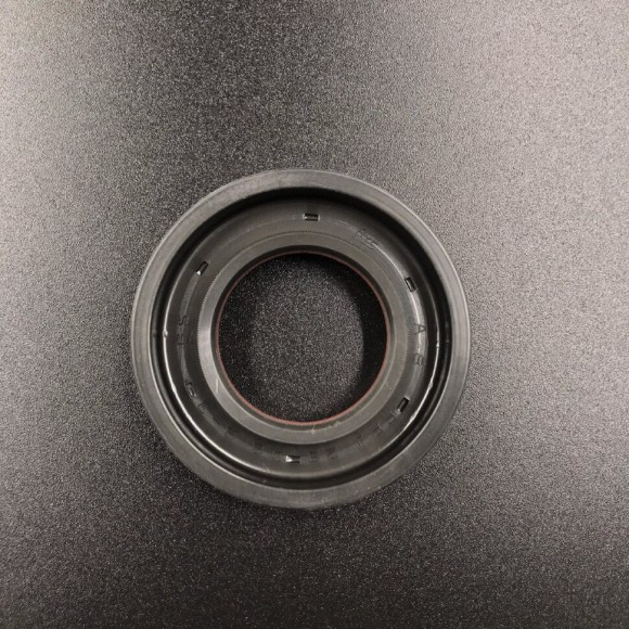 Сальник коленвала Yamaha 93102-25008