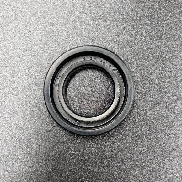 Сальник Suzuki (09289-20009) (20X34X6.5) (Suzuki) Сальник Suzuki (09289-20009) (20X34X6.5) (Suzuki)