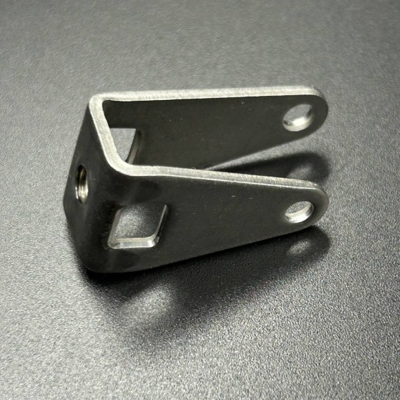 Рычаг фиксации наклона Yamaha 40X, F25-40 (Yamaha) Рычаг фиксации наклона Yamaha 40X, F25-40 (Yamaha)