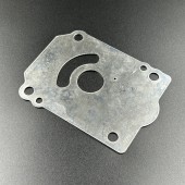 Пластина помпы охлаждения Suzuki DF150-250, DF150-250(A) (17471-93J02) (Osaka)