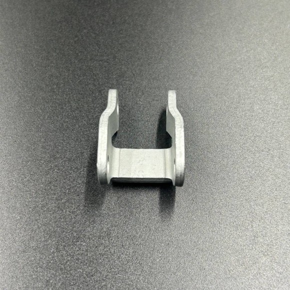 Ручка замка капота Yamaha F40-50 (Yamaha) Ручка замка капота Yamaha F40-50 (Yamaha)