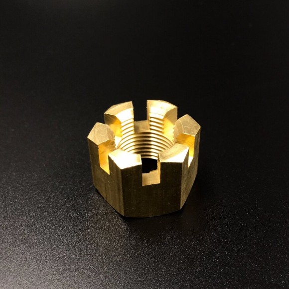 Гайка крепления гребного винта Yamaha 115-250, F75-350 (Omax)