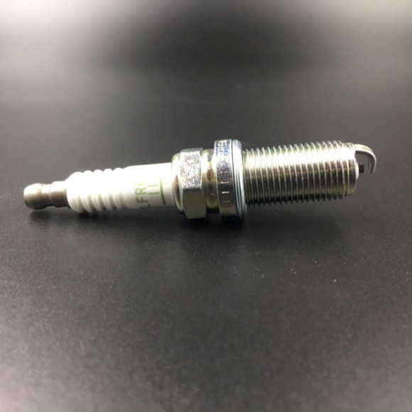 Свеча LFR6A-11 3672 (NGK) Свеча LFR6A-11 3672 (NGK)