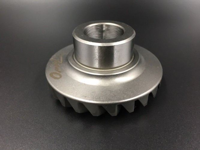 Шестерня заднего хода Yamaha 40-50 (Omax)