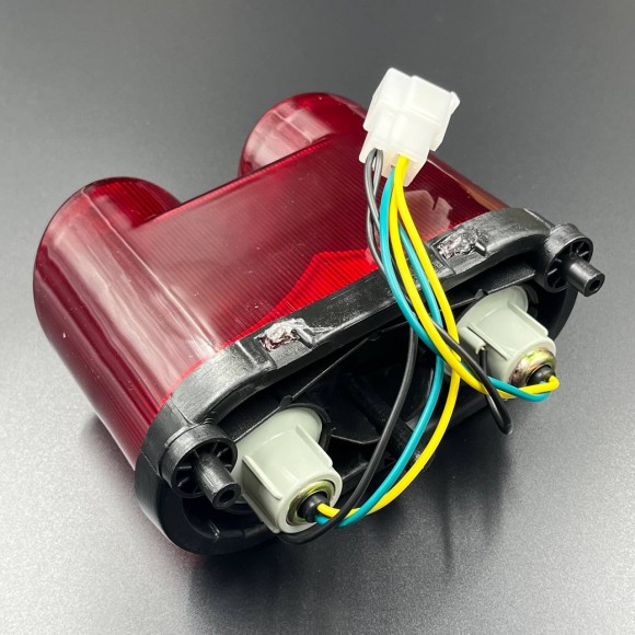Задний фонарь Yamaha(Nytro, Rage, Vector, Venture)(SM-01094/5JJ-84710-11) (KINETIX) Задний фонарь Yamaha(Nytro, Rage, Vector, Venture)(SM-01094/5JJ-84710-11) (KINETIX)