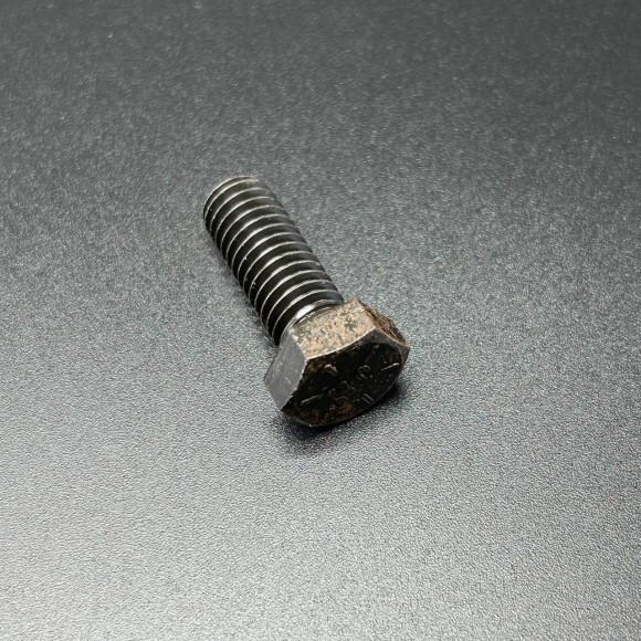 Болт стальной диам. 10 мм SCREW (Quicksilver) Болт стальной диам. 10 мм SCREW (Quicksilver)