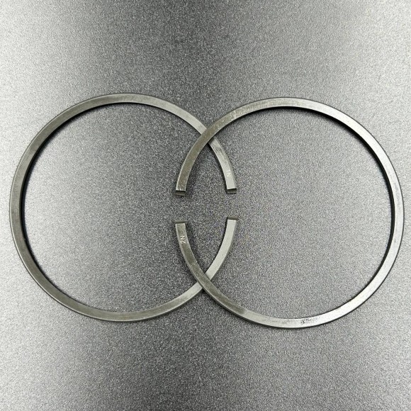 Кольца поршневые, комплект на один поршень Tohatsu 40-50 (STD) (Osaka)