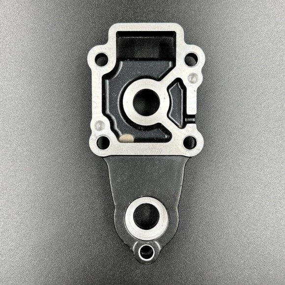 Основание помпы охлаждения Tohatsu 8-9,8/F8-9,8 (F8-04000102, 3B2-65017-0/3V1-65017-0) (PREMARINE) Основание помпы охлаждения Tohatsu 8-9,8/F8-9,8 (F8-04000102, 3B2-65017-0/3V1-65017-0) (PREMARINE)