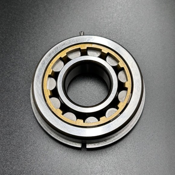 Подшипник роликовый Yamaha 20-30 (25x62x17) (KACAWA)