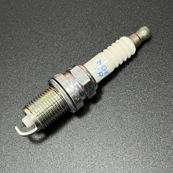 Свеча зажигания Honda BF175-225 IZFR6F-11 (Honda)