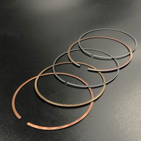 Кольца поршневые Yamaha VK 10 (8KH-11603-02) (Yamaha) Кольца поршневые Yamaha VK 10 (8KH-11603-02) (Yamaha)