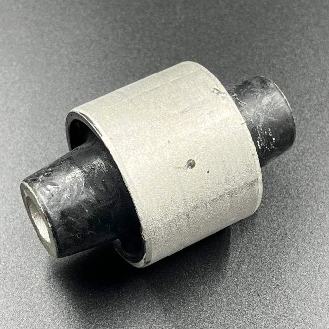 Демпфер опорный резиновый Yamaha 60-90 (Нижний) (YUELANG)