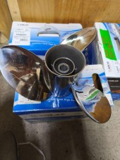 Винты гребные 3x13.9x23R+L комплект, Solas, б/у