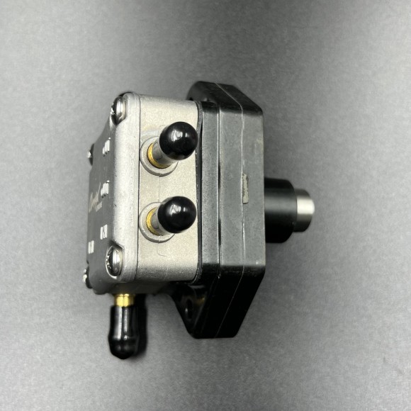 Топливный насос (в сборе) (низкого давления) Mercury 30-40 CARB (881862T07; 892874T) (Omax)