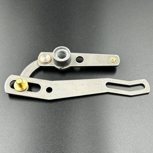 Рычаг газа ДУ Y701, левый (толкающий) Рычаг газа ДУ Y701, левый (толкающий)