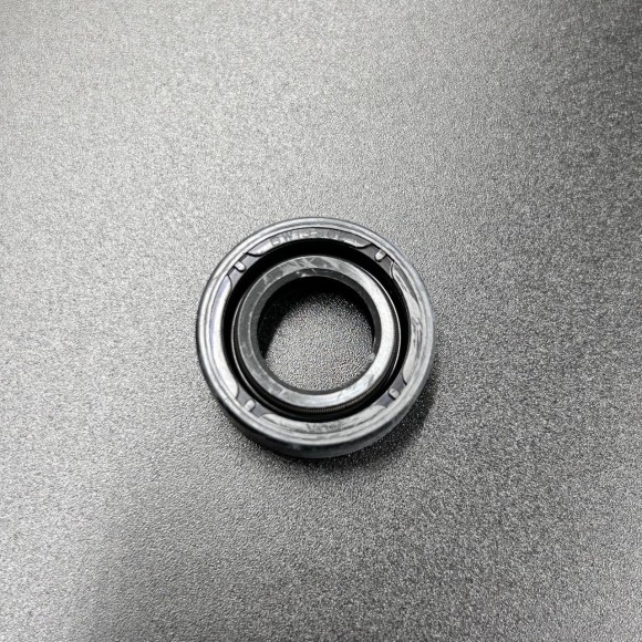 Сальник редуктора Tohatsu 332-60223-0