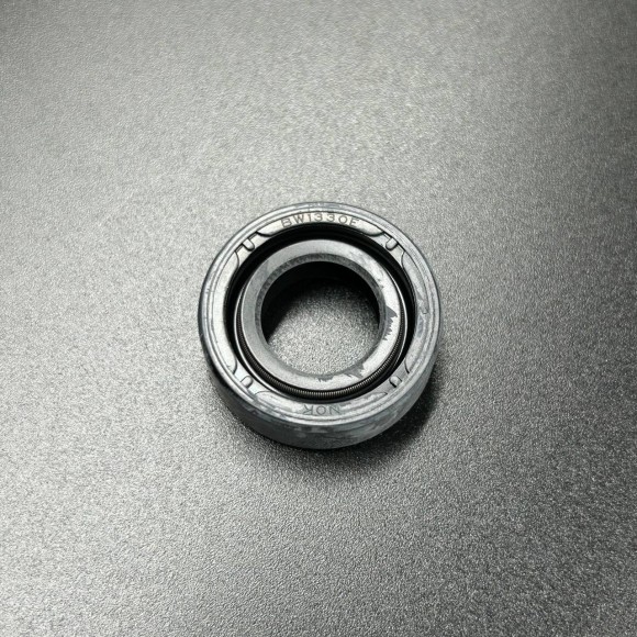 Сальник редуктора Tohatsu 332-60223-0