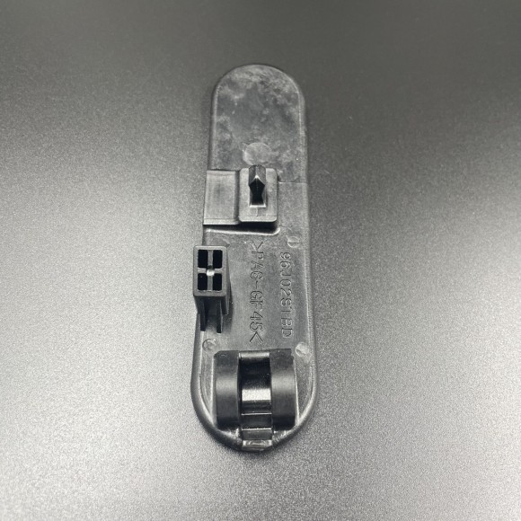 Фиксатор замка капота правый Suzuki DF150-175/DF150-200A (Suzuki)