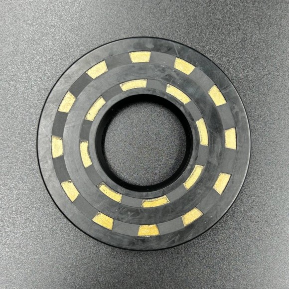 Сальник коленвала гидроцикла YAMAHA 650/701/760/1100/1200 (93101-36M46) (36x80x8) (Osaka)