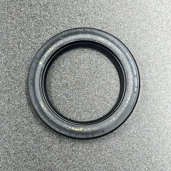 Сальник Yamaha (93101-30M33) (30x42x6) (Yamaha)