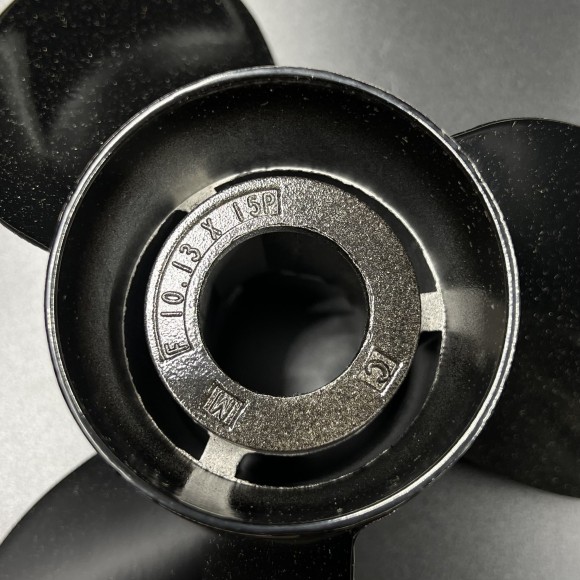 Гребной винт Mercury 25-70 (3x10-1/8x15) Black Max (Mercury) Гребной винт Mercury 25-70 (3x10-1/8x15) Black Max (Mercury)