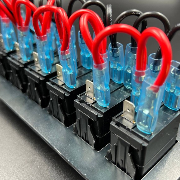 Панель управления (6 тумблеров вкл/выкл)(PREMARINE) Панель управления (6 тумблеров вкл/выкл)(PREMARINE)