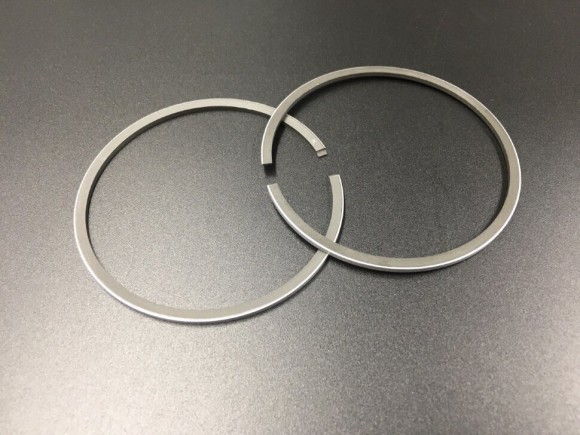 Кольца поршневые, комплект на один поршень Yamaha 60-70 (STD) (Sinera) Кольца поршневые, комплект на один поршень Yamaha 60-70 (STD) (Sinera)