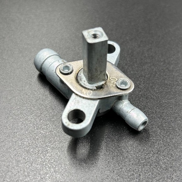 Топливный кран Yamaha 2 (БЕЗ ФЛАЖКА) (PREMARINE) Топливный кран Yamaha 2 (БЕЗ ФЛАЖКА) (PREMARINE)