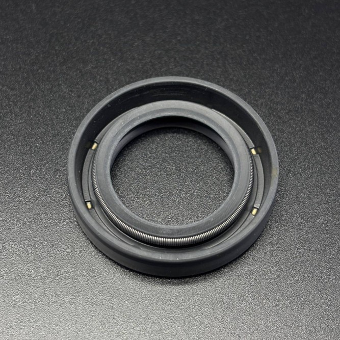 Сальник помпы MERCRUISER D2.8/3.0/3.6/4.2L; CMD 2.8/4.2L (26-816818) (Quicksilver)