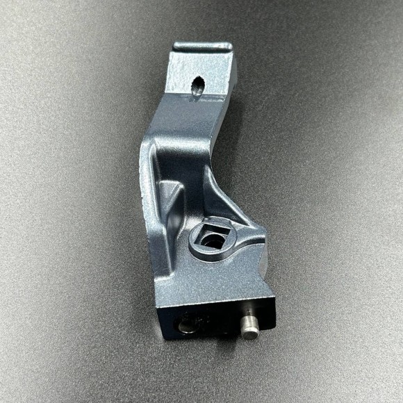 Крепление оси поворота двигателя Yamaha 25-30 (YUELANG)