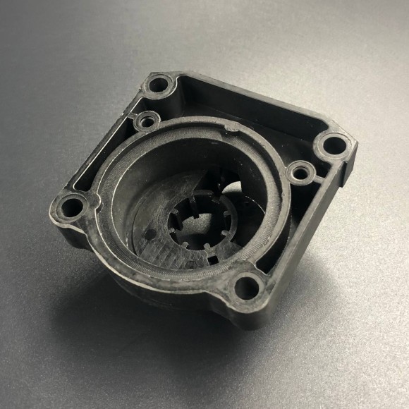 Корпус помпы охлаждения Yamaha 25-30, F20-25 (PREMARINE2) Корпус помпы охлаждения Yamaha 25-30, F20-25 (PREMARINE2)