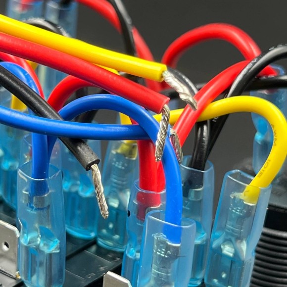 Панель управления (4 тумблера вкл/выкл, прикуриватель, 2 USB)(PREMARINE)